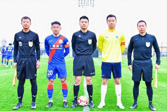 圆滚滚的扔子高清视频播放免费观看